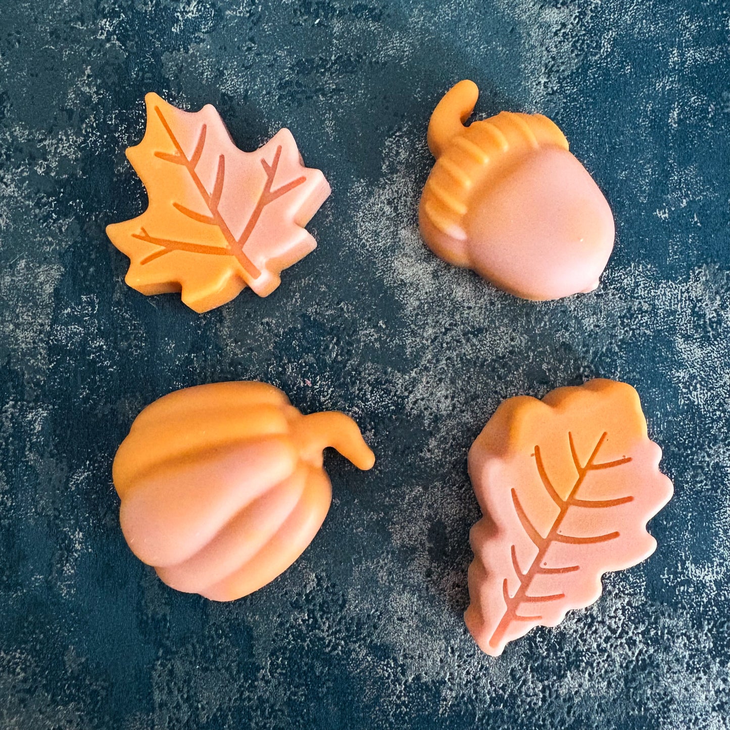 White Musk & Golden Maple Autumn Shapes (Pack of 2)